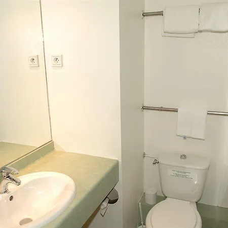 Club Hotel 3*