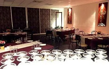 Club Hotel