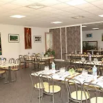 فندق Club