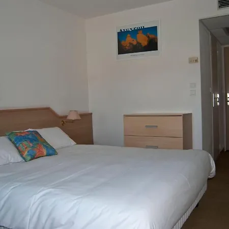 Club Hotel 3*